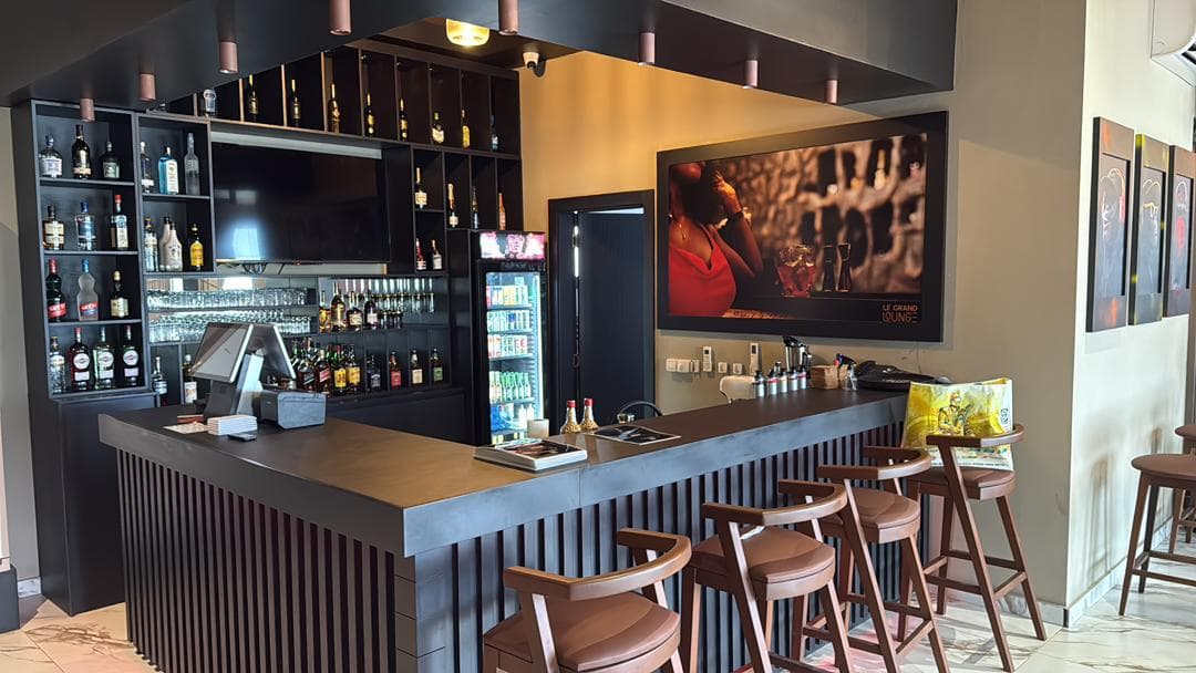 Le bar du Grand Lounge